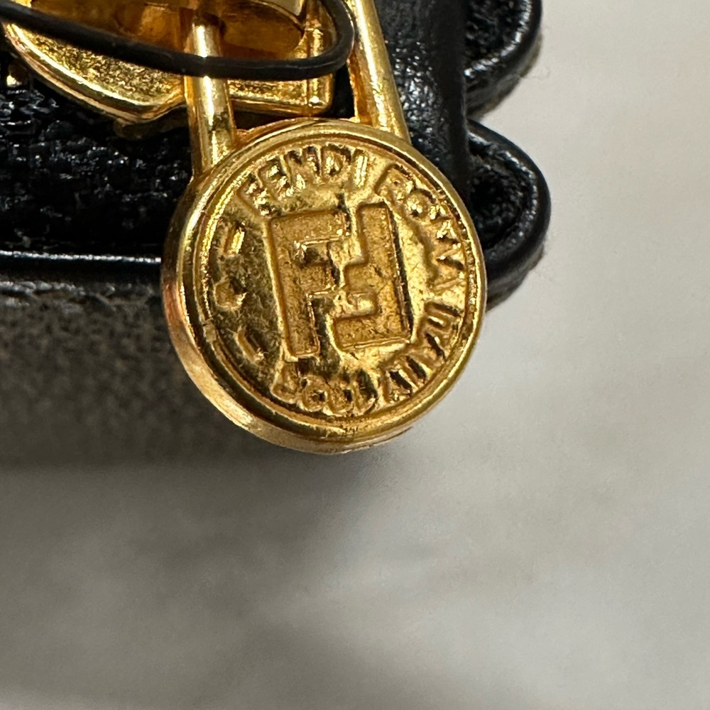 FENDI coin case penguin key ring, LIKE NEW CONDITION “ with orginal tags - Picture 10 of 11